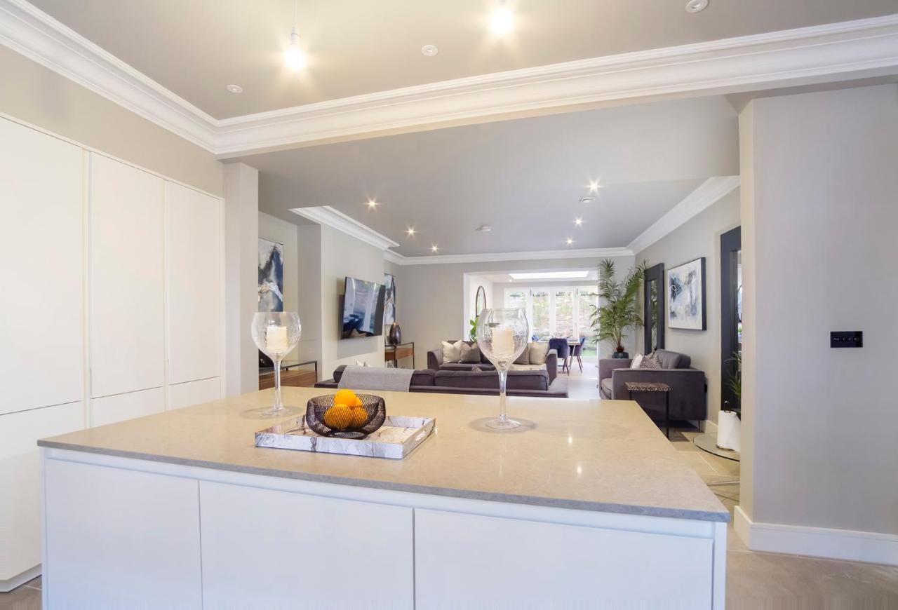 The Presidential Suite, With Free Parking! York Exterior photo