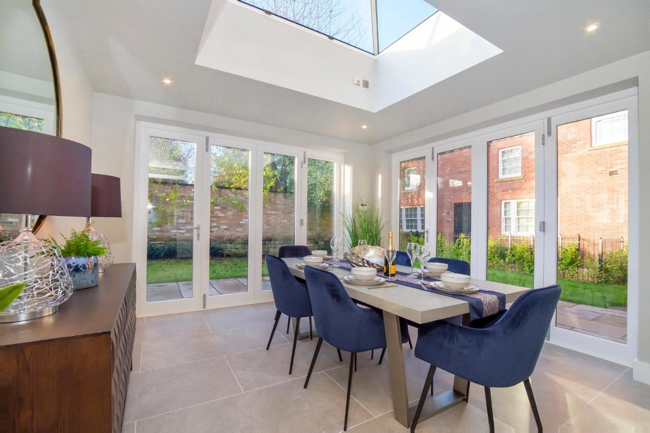 The Presidential Suite, With Free Parking! York Exterior photo