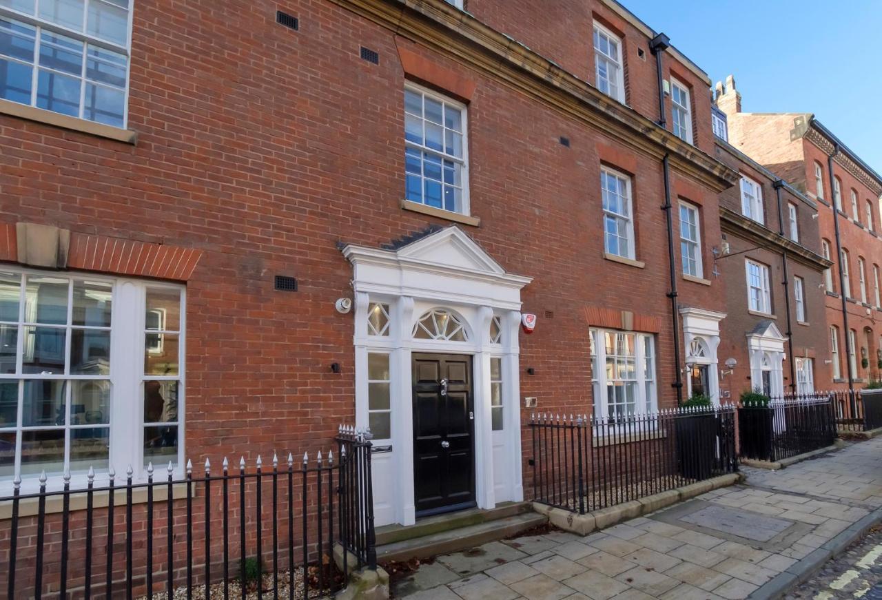 The Presidential Suite, With Free Parking! York Exterior photo