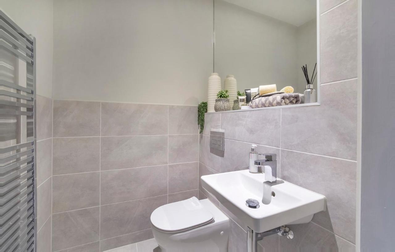 The Presidential Suite, With Free Parking! York Exterior photo