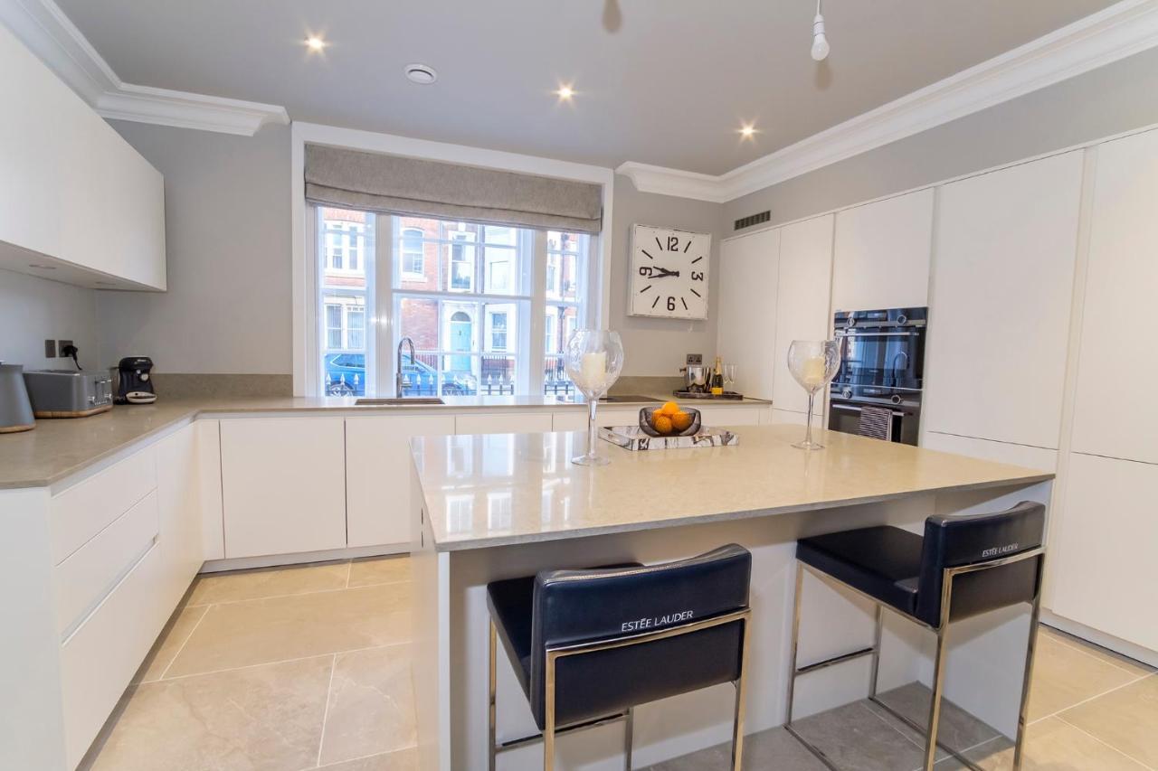 The Presidential Suite, With Free Parking! York Exterior photo